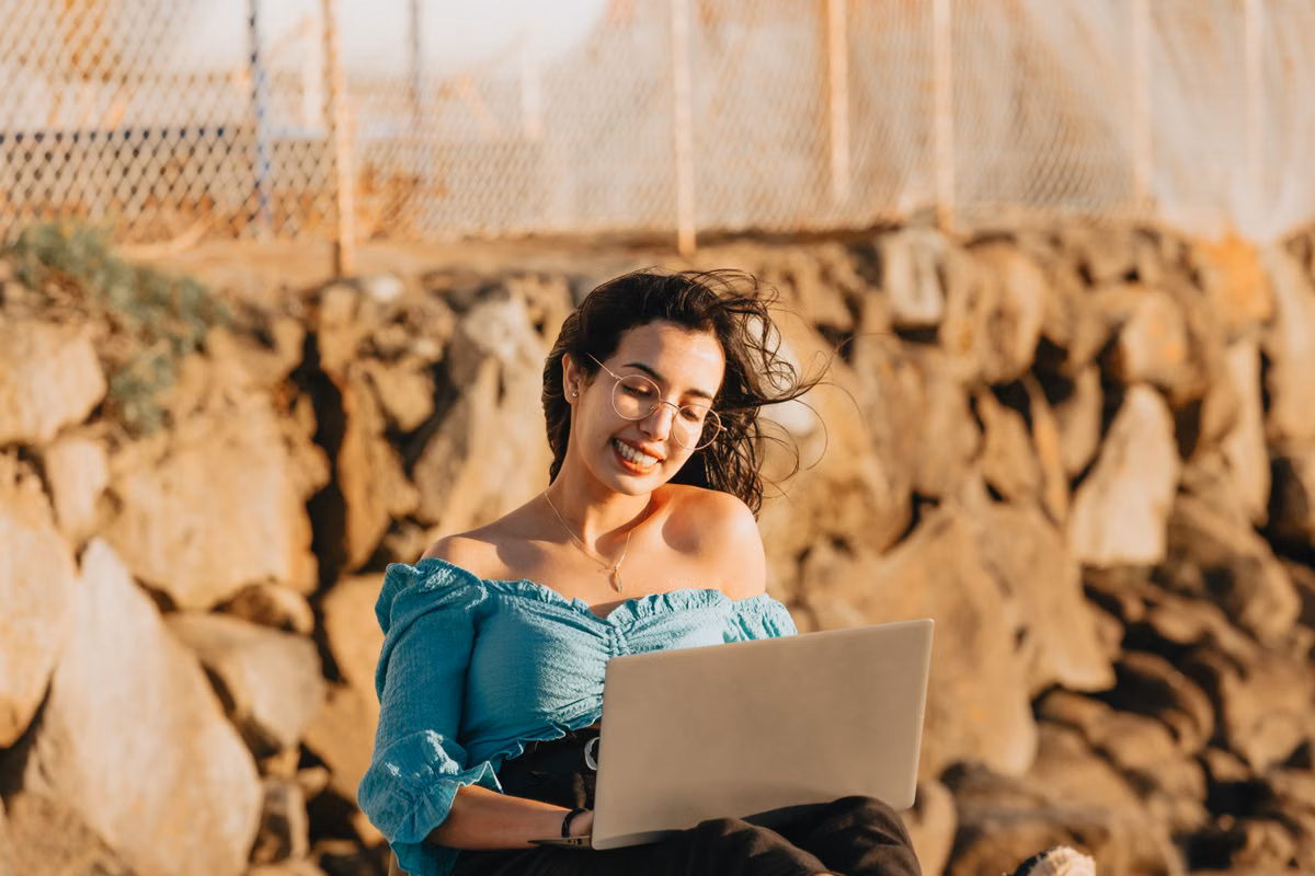 Station de travail Mac dans le cloud : location à la semaine, au mois ou au trimestre ? Guide 2026 pour les nomades numériques